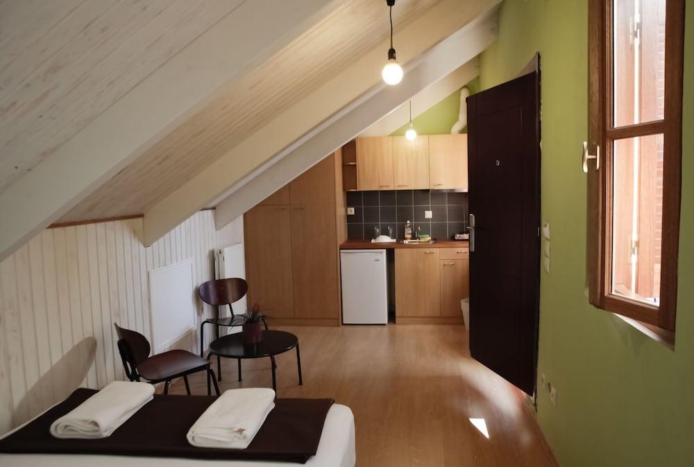 Circus Hostel